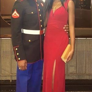 Only worn once! Prom/wedding/special ocassion gown. PRICE IS NEGOTIABLE